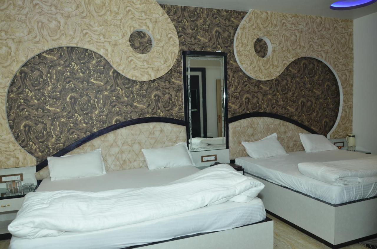 Hotel Paradise Inn Auraiya Luaran gambar